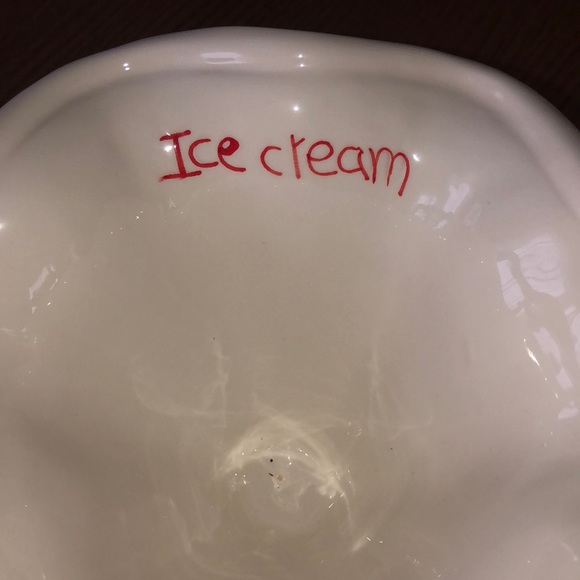 Variety of Ice Cream Bowls - Picture 4 of 7